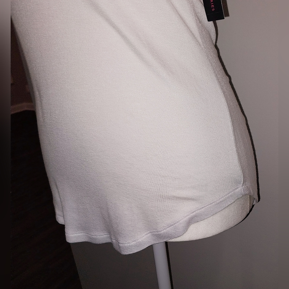 NWT No Boundaries Juniors White Braided V Neck Top Size 7-9 - Picture 3 of 15